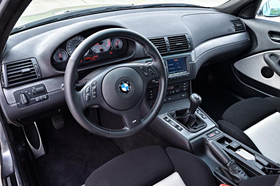 Торпедо BMW M3 Touring Concept (E46) 2000 года  (фото 4 из 29)